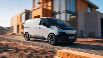 Renault, rilancio sui commerciali con il Trafic elettrico, 5 nuovi modelli entro il 2028