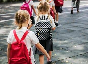 Salute: ‘back to school’, 7 consigli per proteggere la vista dei bambini dalla miopia