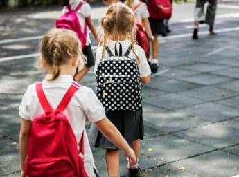 Salute: ‘back to school’, 7 consigli per proteggere la vista dei bambini dalla miopia