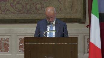 Schillaci: “Farmaci equivalenti chiave per la sostenibilità del Ssn, lavoriamo a governance moderna ed efficiente”