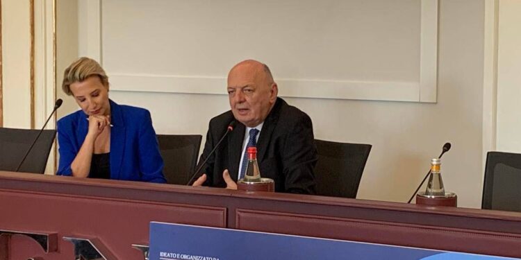 Carburanti, Pichetto: “Massima attenzione, altri interventi se ci sarà disponibilità”