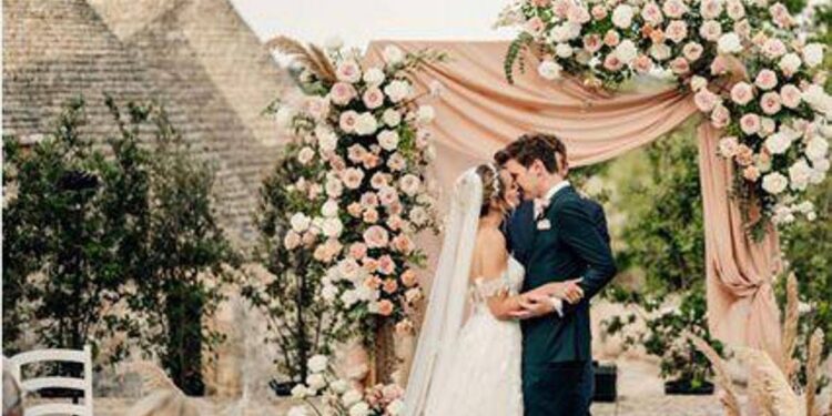 Destination wedding, dal castello al trullo, dal parco museale alla residenza storica, tutti i futuri sposi pazzi per l’Italia