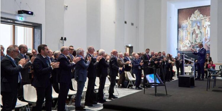 FederlegnoArredo lancia sfida export: “Mettere imprese in condizioni di raggiungere mercati”