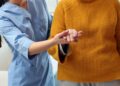 Longevità, l’Italia tocca il record di 84 anni di vita: ma la salute si ferma prima dei 60