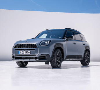 MINI celebra 25 anni in Italia, oltre 480mila vetture consegnate dal 2001