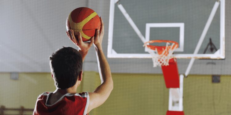 Ossa forti a 70 anni? Potrebbe dipendere da quale sport praticavi a 15 
