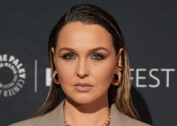 Pensava fosse perimenopausa, era Hashimoto: il racconto di Camilla Luddington e i sintomi da non confondere
