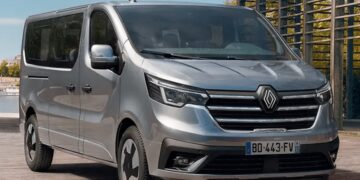 Renault Trafic 2026: nuovo sterzo elettrico, freni potenziati