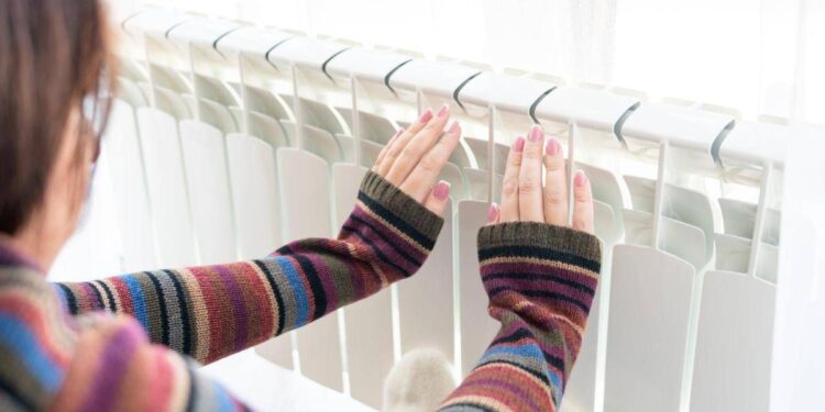 Riscaldamento e caro prezzi, ogni grado conta: come consumare meno senza sorprese