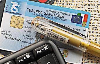Tessera sanitaria e false mail per rubare i dati, la truffa e l’alert del ministero della Salute