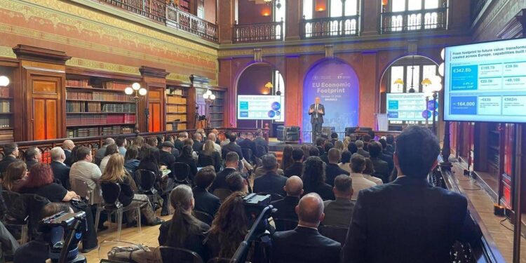 Ue, Philip Morris presenta studio Eu Economic Footprint 2021-2025